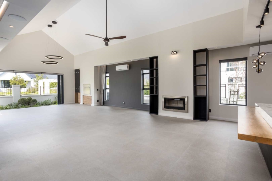 To Let 3 Bedroom Property for Rent in Val De Vie Estate Western Cape